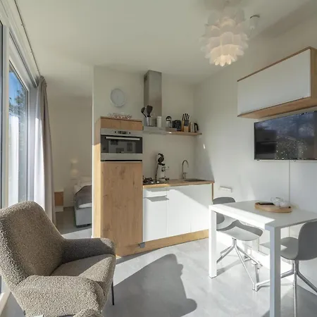 With Spacious Garden Holiday home