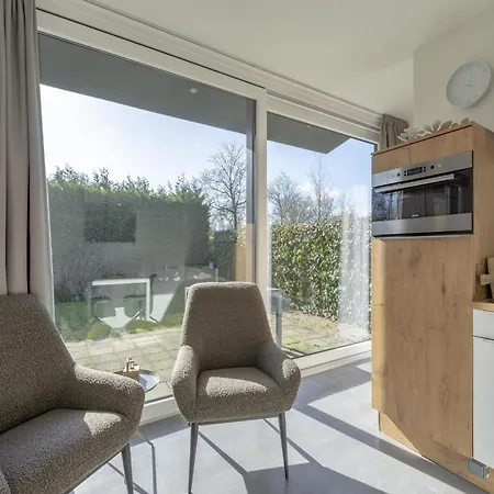 With Spacious Garden Holiday home *