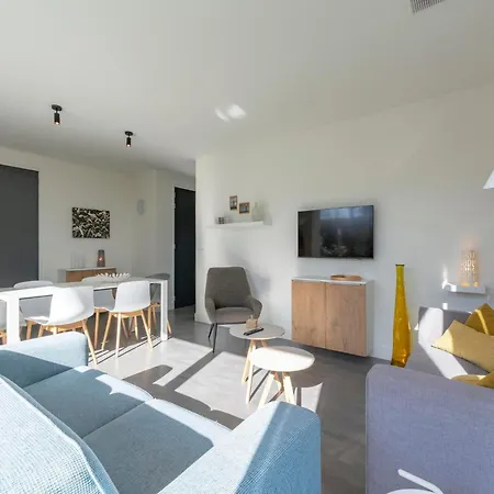 Modern Coastal Escape Ferienhaus Sint Maartensvlotbrug